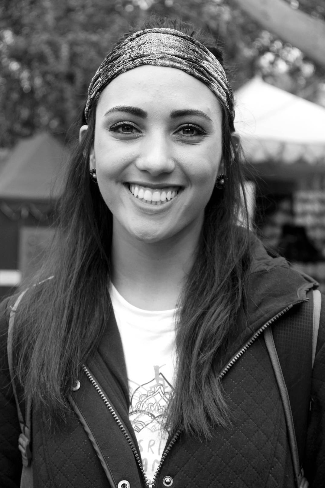 Katelyn-happy women's day-streets of india-women portraits-black and white-beauty (10)