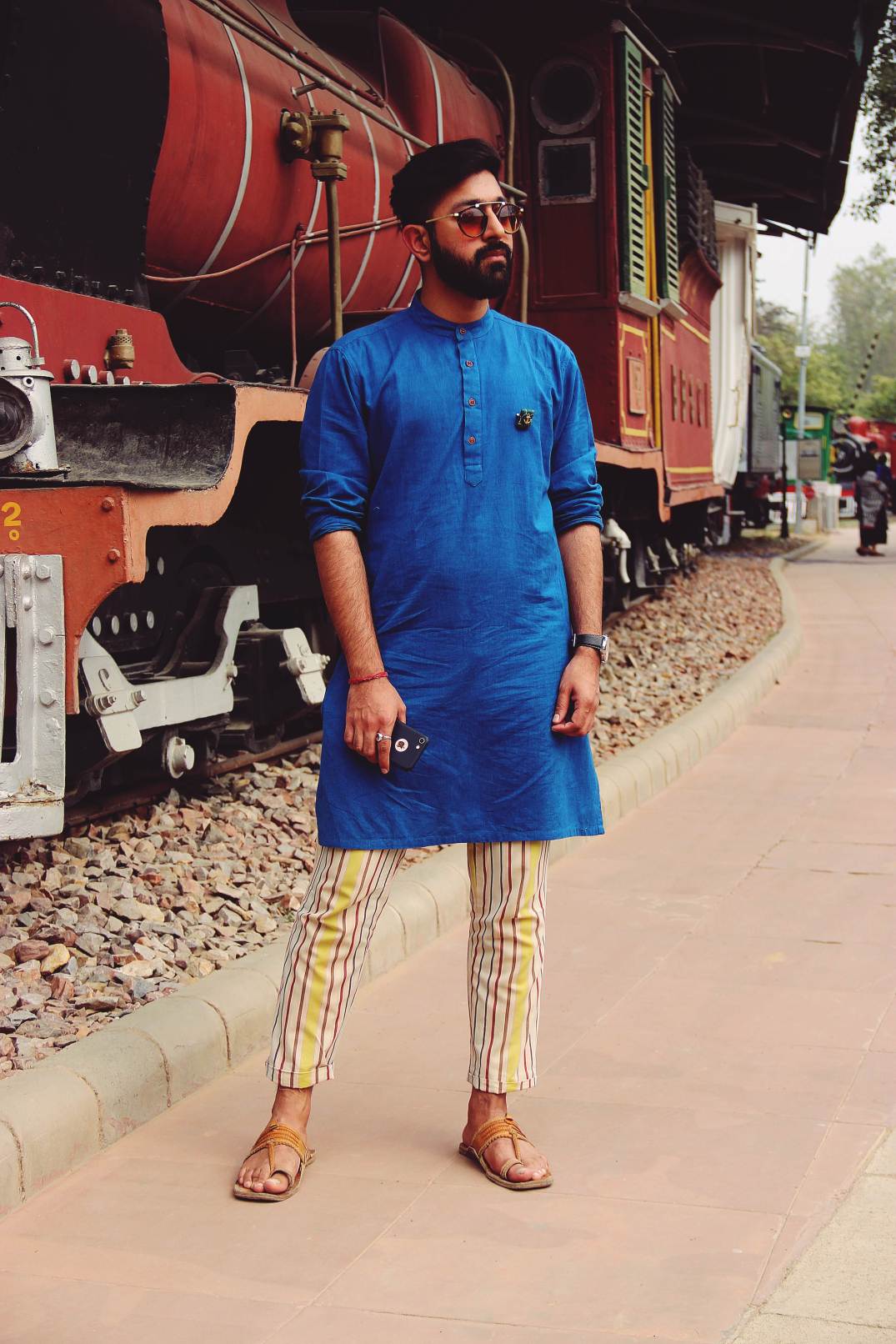 street style india-menswear-aifw-new delhi-street fashion (26)