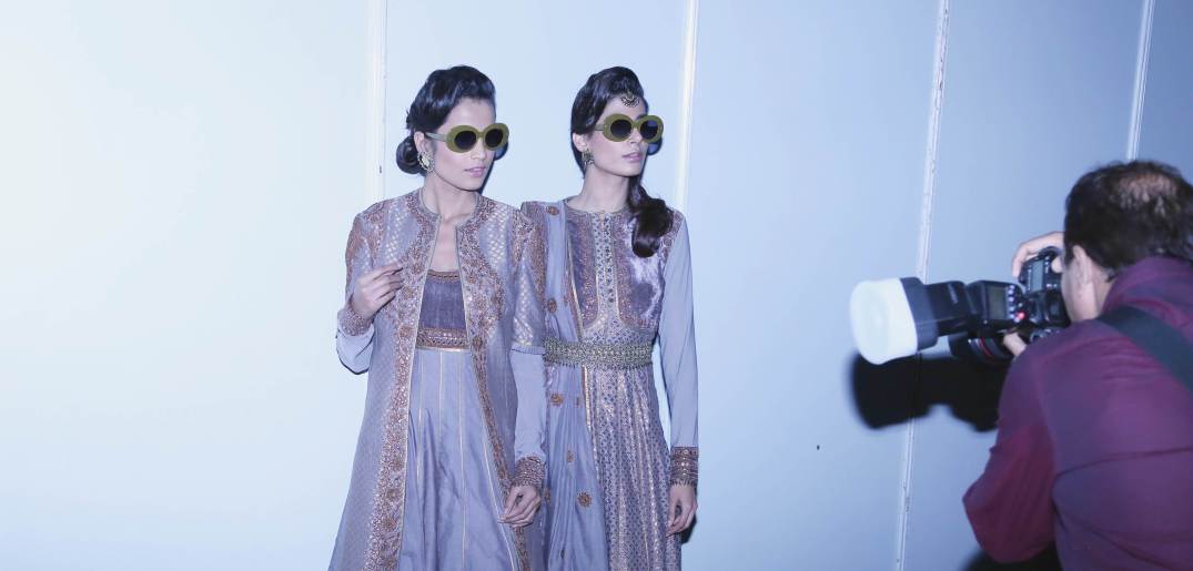 jj valaya-backstage-fashion week india-aifw-indian models-saree-indian wear-sunglasses-desi-new delhi (24)